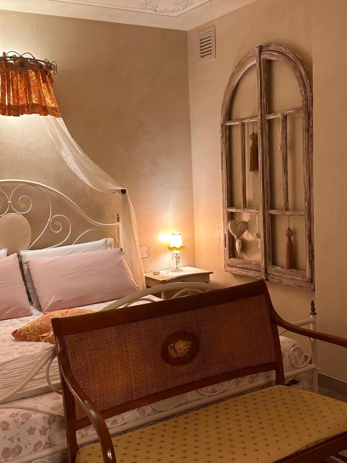Bed and Breakfast Le Lanterne Villa dʼAlmè Exterior foto